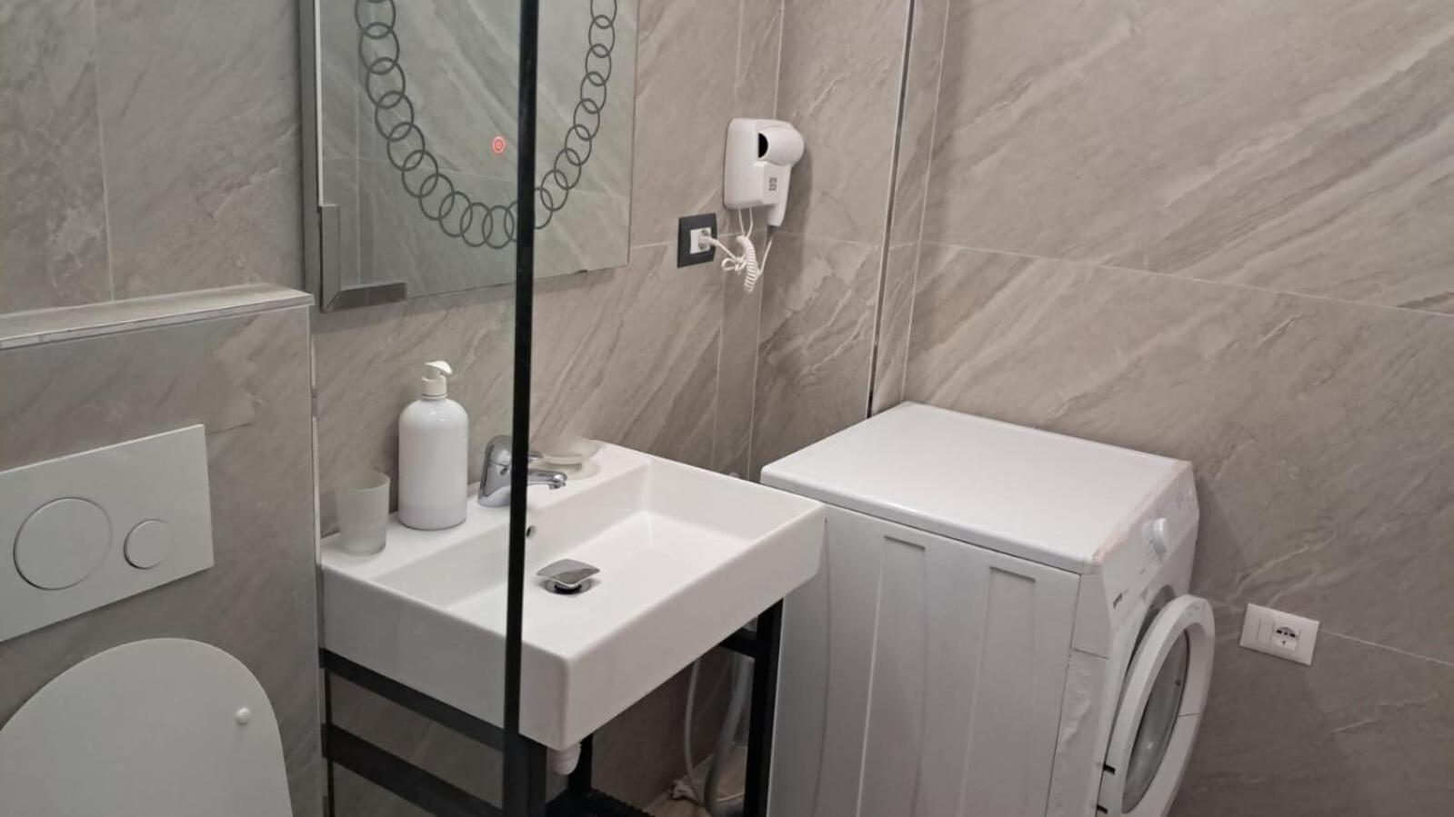 Dadaj Apartments Sarandë 外观 照片